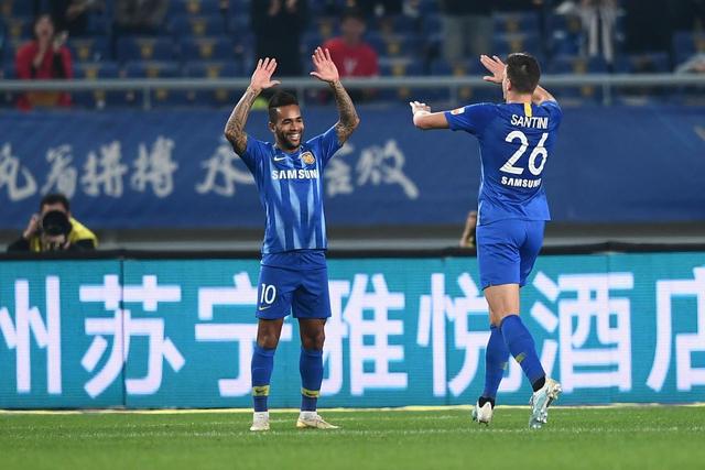 成都主场2-1击败辽宁 蓉城稳居榜首